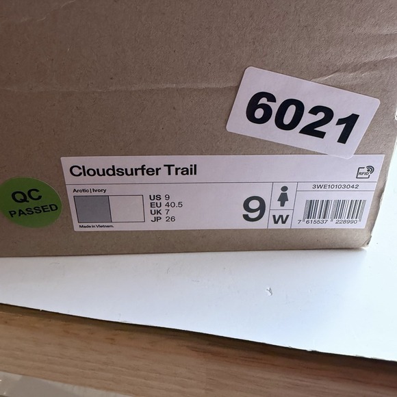 On Running Cloudsurfer Trail Blue Beige Women 9 Road Running Shoes 3WE10103042 - Picture 11 of 11